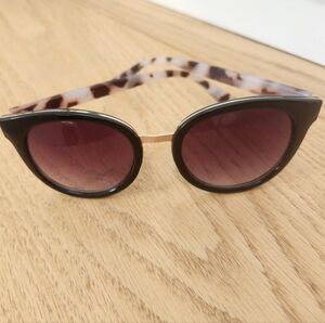 LOFT Black and Tortoise Sunglasses